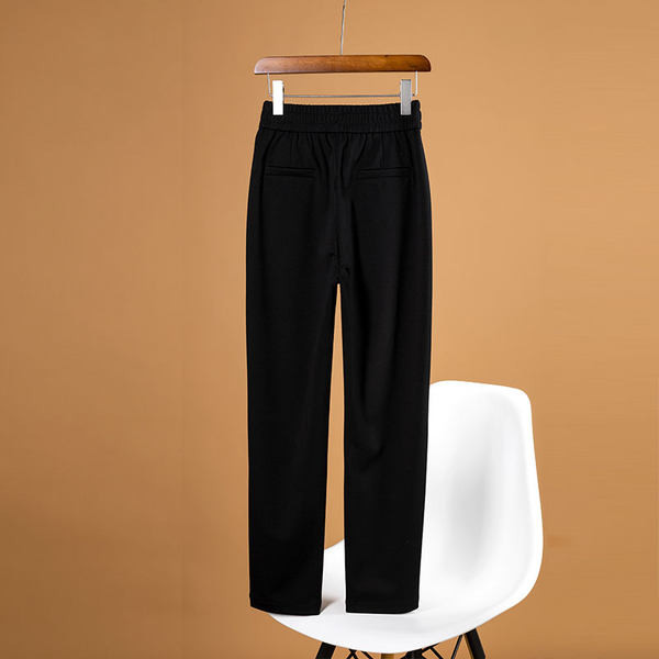 Naiste musta värvi püksid