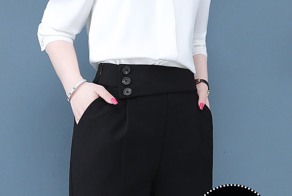 Ženske crne hlače na bočno kopčanje s džepom