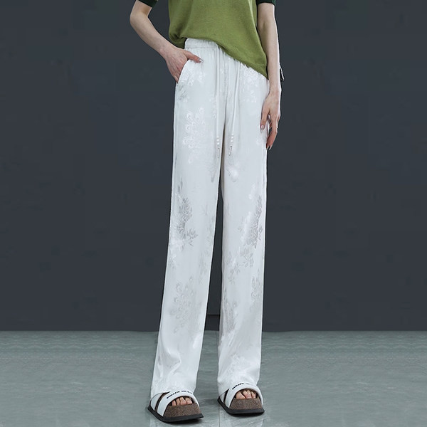 Vékony női nadrág széles szárral