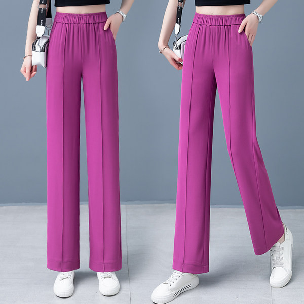 Sportski široki model hlača s gumicom i džepom