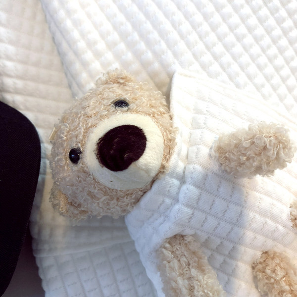 Μοντέρνο γυναικείο φούτερ με οβάλ λαιμόκοψη