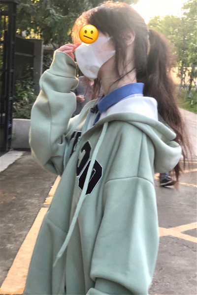 Naiste vabaaja kapuutsiga dressipluus - roheline värv