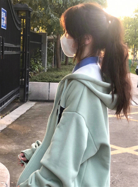 Naiste vabaaja kapuutsiga dressipluus - roheline värv