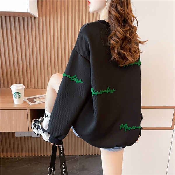 Naiste avara ovaalse kaelusega tikitud logoga dressipluus