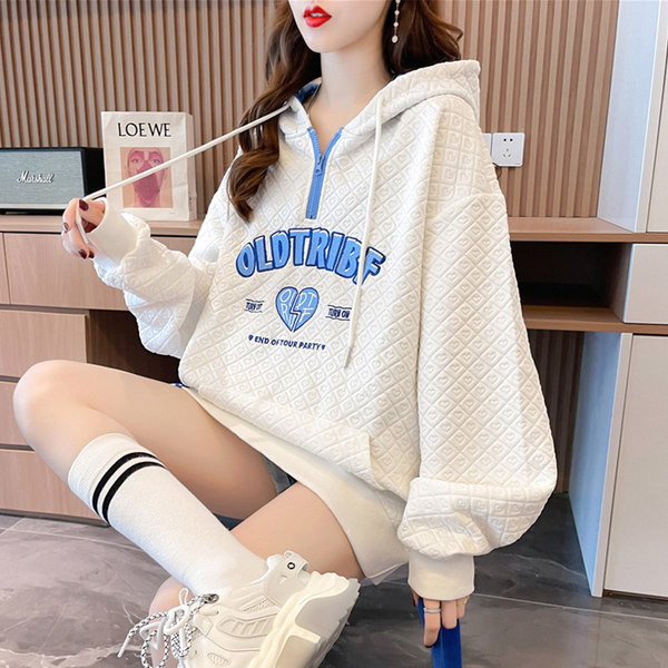 Naiste avar lipsu ja trükiga kapuutsiga dressipluus