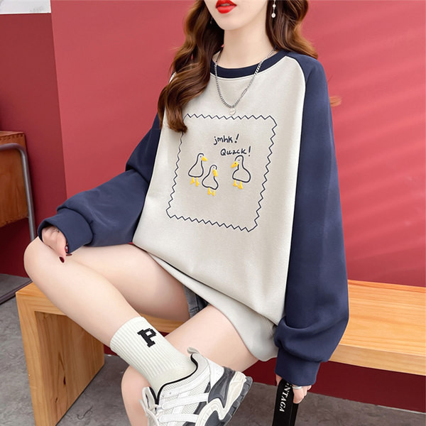 Μοντέρνο γυναικείο φούτερ με στρογγυλή λαιμόκοψη