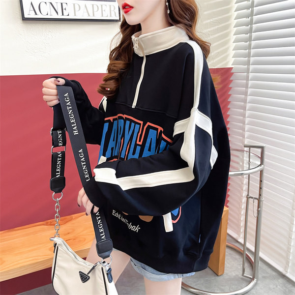 Ежедневен дамски суичър с надпис 