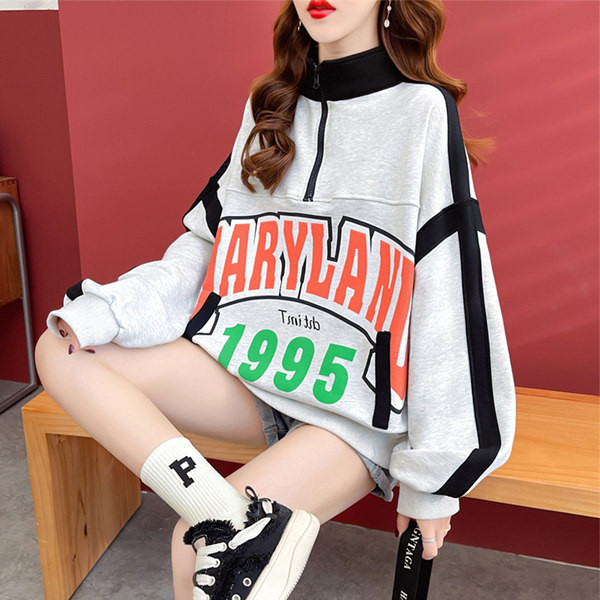 Ежедневен дамски суичър с надпис 