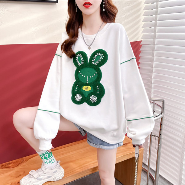 Модерен дамски суичър с овално деколте -широк модел