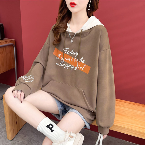 Свободен модел дамски суичър с надпис и джобове