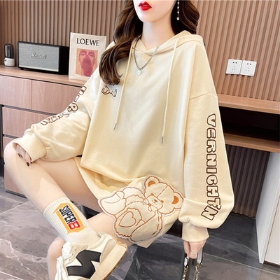 Ежедневен дамски суичър с бродирано мече