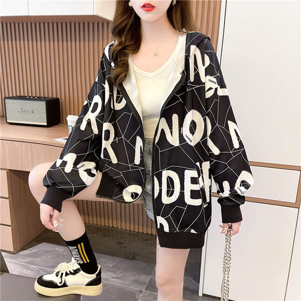 Vabaaja naiste dressipluus kirja ja kapuutsiga