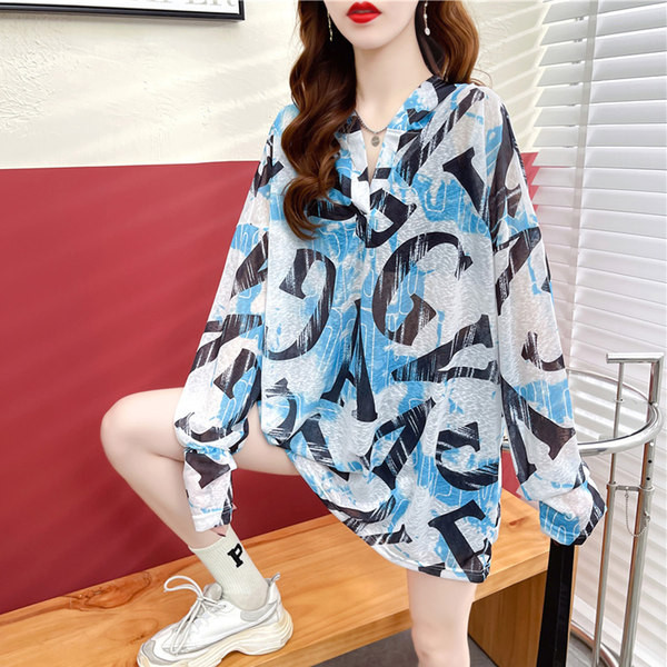 Цветен дамски суичър с качулка