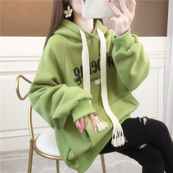 Широк дамски суичър с качулка и джоб