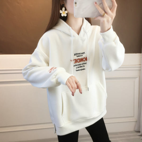 Naiste kapuutsiga dressipluus laia mustriga