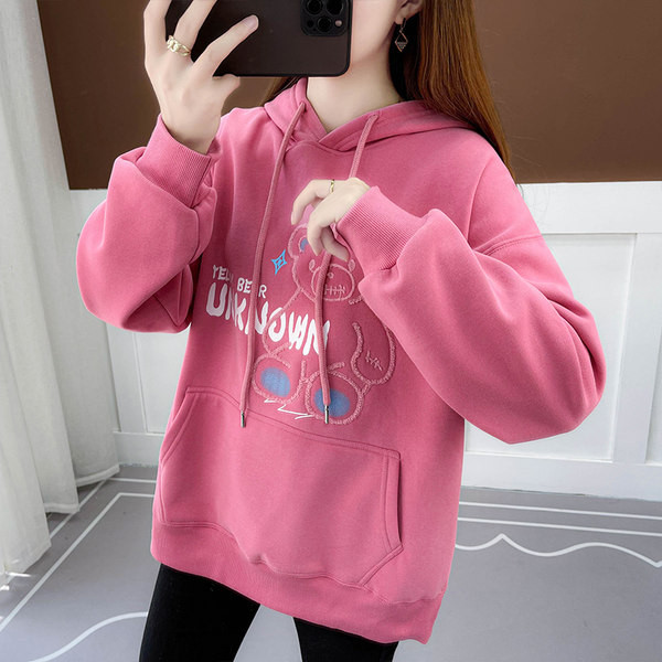 Jesensko-zimska ženska majica s natpisom i vezom