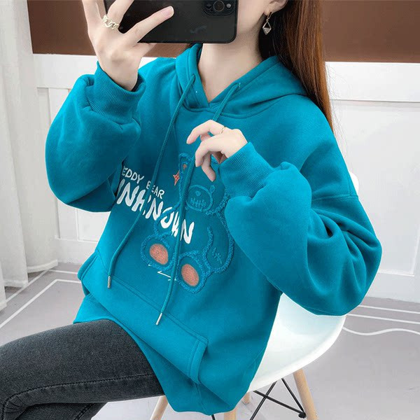 Jesensko-zimska ženska majica s natpisom i vezom