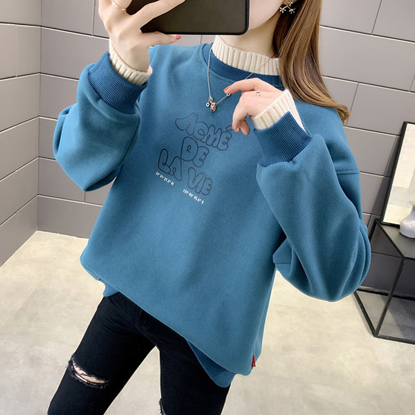 Широка дамска блуза с обло деколте -син и оранжев цвят