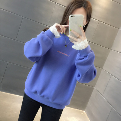 Ежедневен дамски суичър  с овално деколте и бродерия