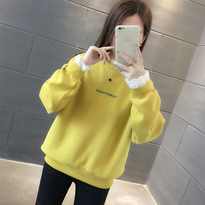 Ежедневен дамски суичър  с овално деколте и бродерия