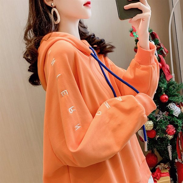 Naiste laia säärega dressipluus trükise ja lukuga