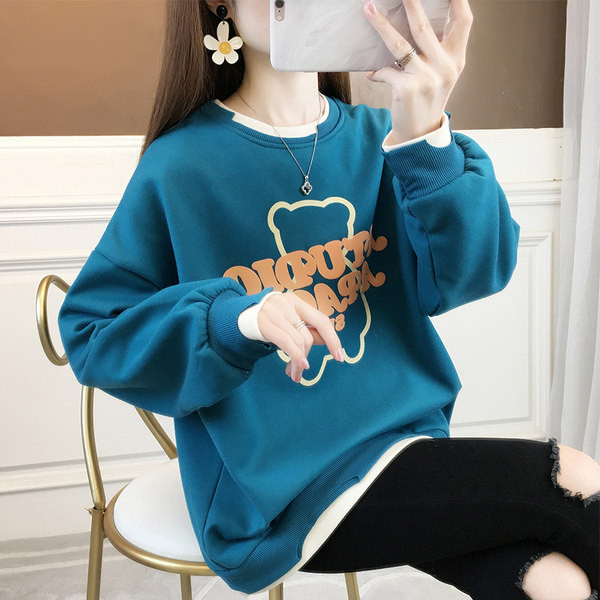 Laia mudeliga naiste dressipluus ovaalse dekoltee ja trükiga