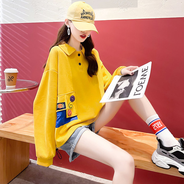 Дамски суичър с класическа яка и копчета и  бродерия