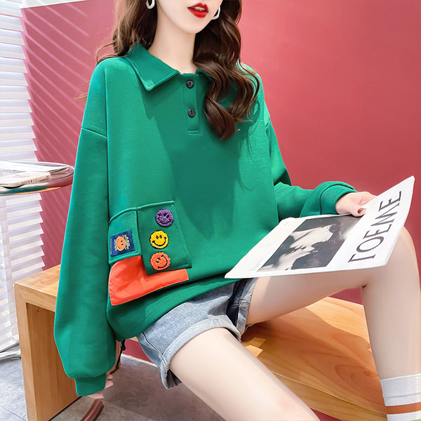 Дамски суичър с класическа яка и копчета и  бродерия