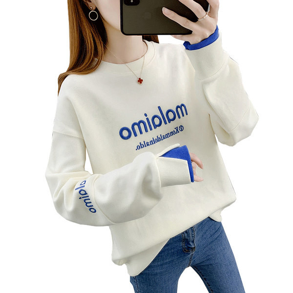 Γυναικείο ανοιξιάτικο φούτερ με κεντητά γράμματα και οβάλ λαιμόκοψη