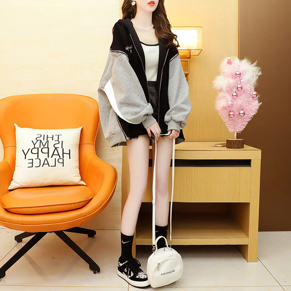 Φαρδύ μοντέλο γυναικείο φούτερ με φερμουάρ και κουκούλα