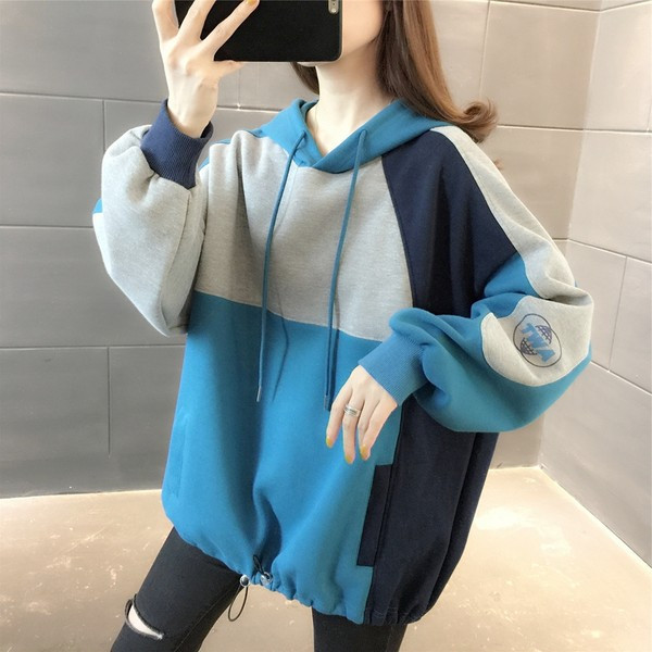 Свободен модел дамски суичър с връзки и джоб нов модел