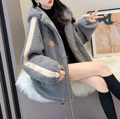 Casual γυναικείο βελούδινο φούτερ με κουκούλα - μπεζ και γκρι χρώμα