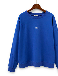 Ženski sweatshirt - V izrez