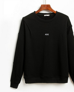 Ženski sweatshirt - V izrez