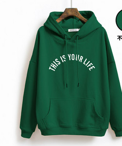 Спортен дамски суичър с надпис и джоб