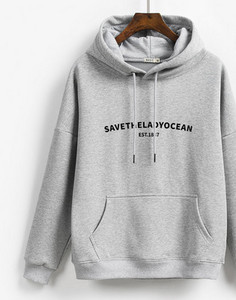 Γυναικεία φούτερ με στάμπα και κουκούλα