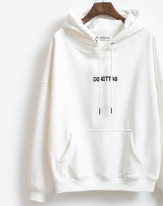 Ženski sweatshirt - s kapuljačom i natpisom