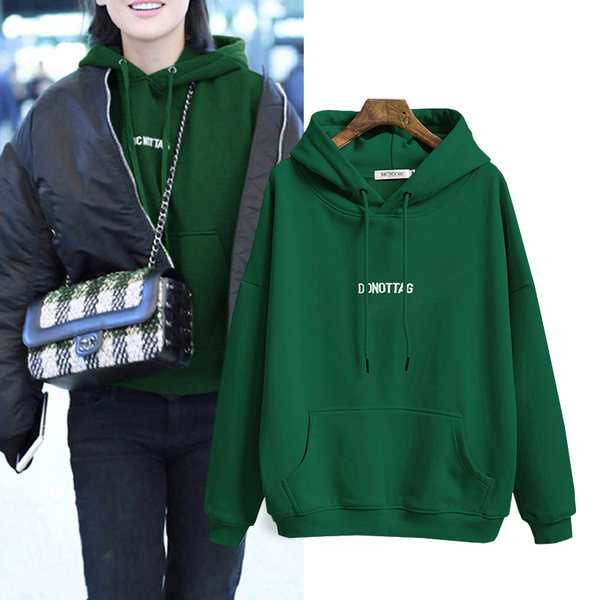 Ženski sweatshirt - s kapuljačom i natpisom