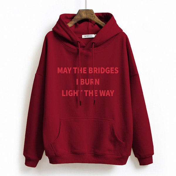 Спортен дамски суичър с качулка и надпис 