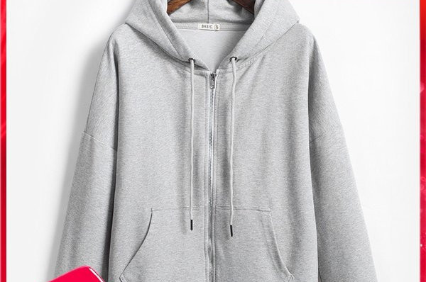 Дамски суичър с качулка - спортен свободен модел