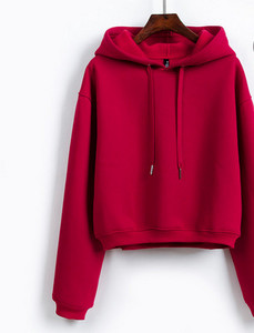 Γυναικείο φούτερ με κουκούλα σε κόκκινο χρώμα