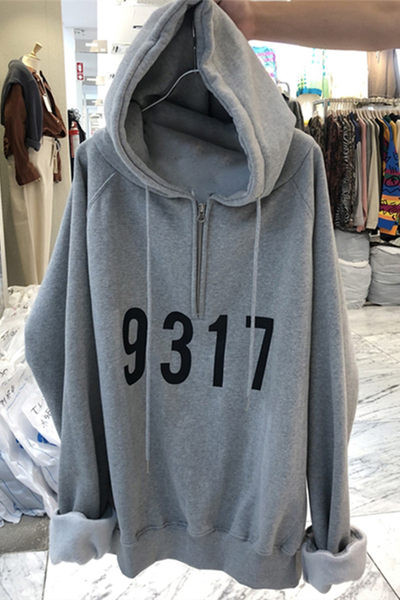 Γυναικείο αθλητικό φούτερ με στάμπα