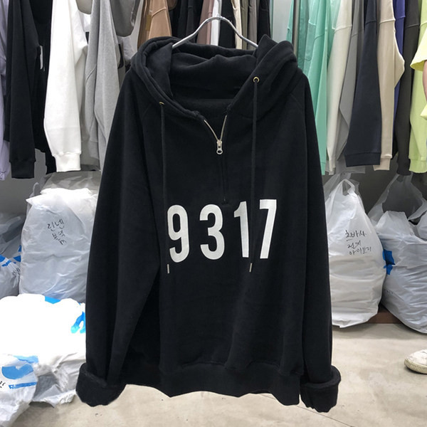 Γυναικείο αθλητικό φούτερ με στάμπα