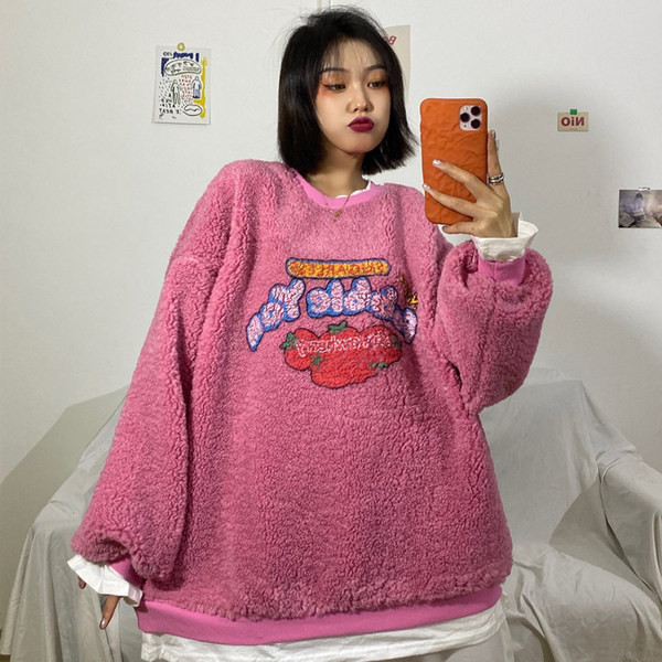 Нов модел дамска пухена блуза с обло деколте -три цвята