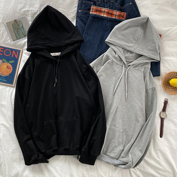 Ženski sweatshirt s kapuljačom - čist model