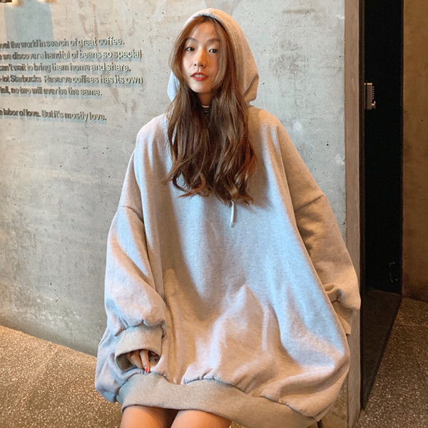 Дамски суичър с качулка - изчистен свободен модел