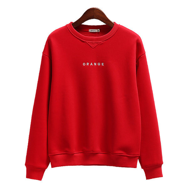 Naiste lai dressipluus ovaalse dekoltee ja pealdisega