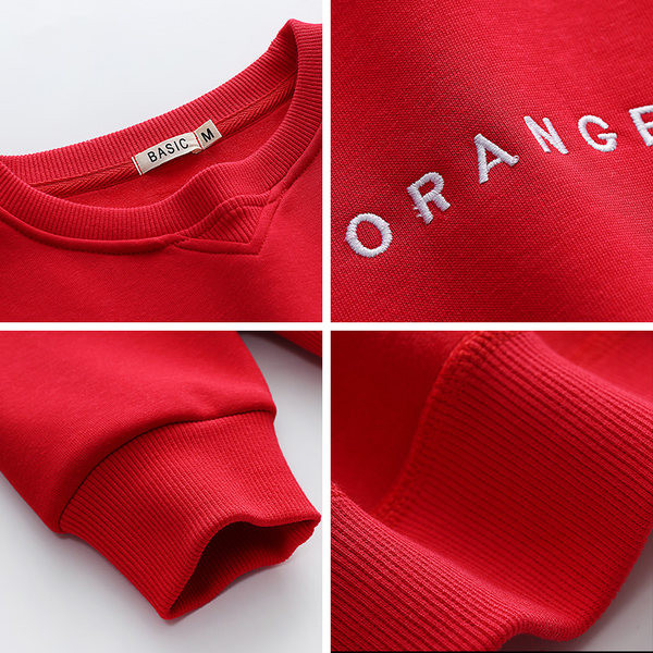 Naiste lai dressipluus ovaalse dekoltee ja pealdisega