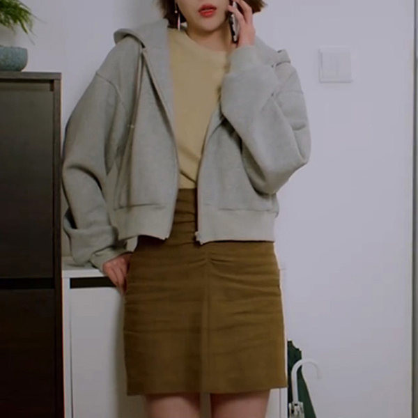 Ежедневен спортен суичър с връзки и цип