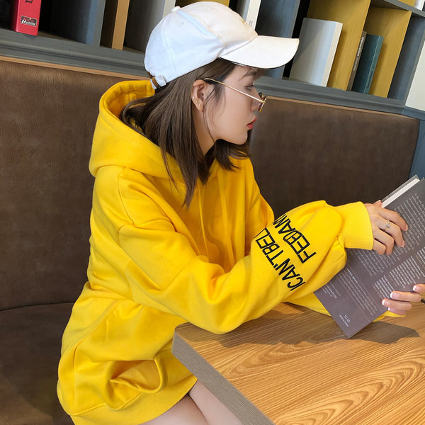 Σπορ γυναικείο φούτερ με κουκούλα - φαρδύ μοντέλο